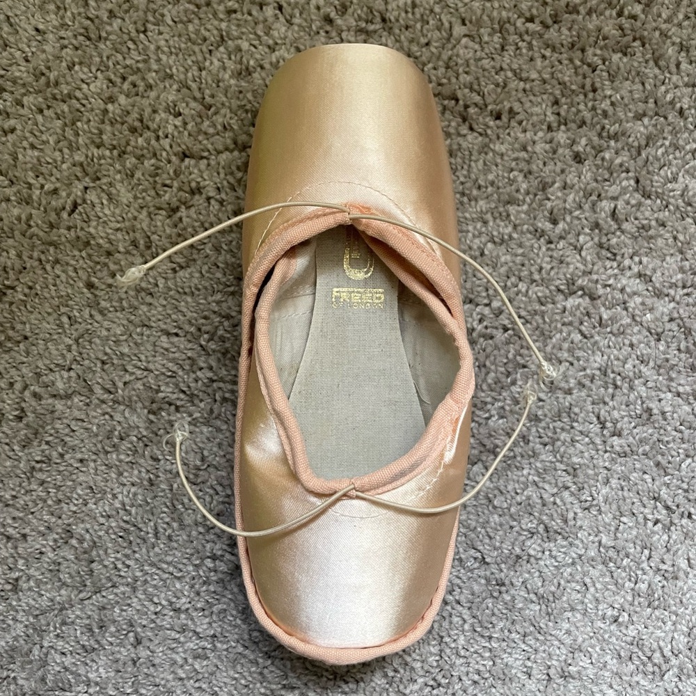 Custom freed pointe shoes 6XXX